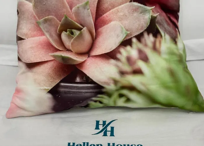 Hellen House Monopoli